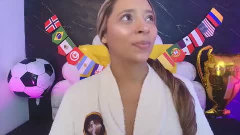 Snapshot of miaabrown__ chatting on 06/30/26, 12:06 Mia online show from 06/30/26, 12:06