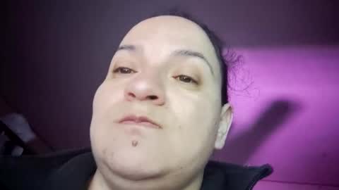 Snapshot of miaabrownn chatting on 11/08/25, 01:33 MIA online show from 11/08/25, 01:33