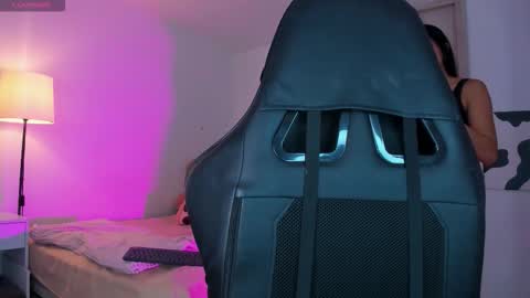 Snapshot of miaagomez chatting on 10/02/25, 08:05 Mia online show from 10/02/25, 08:05