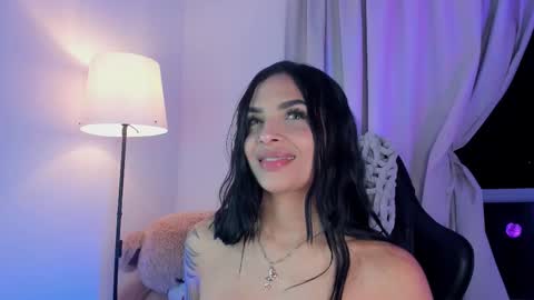 Snapshot of miaagomez chatting on 11/12/25, 04:57 Mia online show from 11/12/25, 04:57