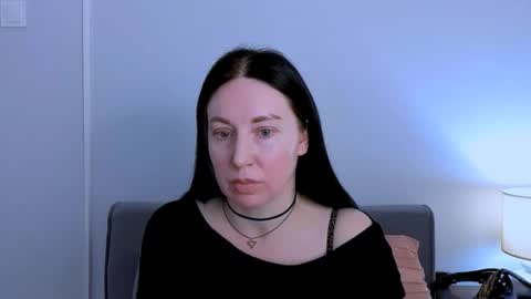 Mia online show from 03/10/26, 04:12