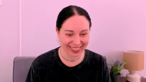Mia online show from 04/30/26, 02:34