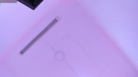 MIA LOVE online show from 11/25/25, 12:38