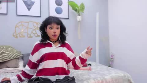 Snapshot of miaamane chatting on 01/09/25, 07:18 Mia online show from 01/09/25, 07:18