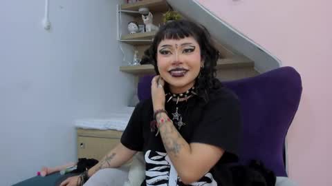 Snapshot of miaamane chatting on 01/24/25, 12:31 Mia online show from 01/24/25, 12:31