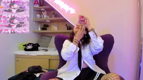 Snapshot of miaamane chatting on 01/30/25, 12:48 Mia online show from 01/30/25, 12:48