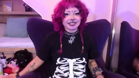 Snapshot of miaamane chatting on 02/20/25, 03:52 Mia online show from 02/20/25, 03:52