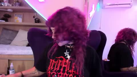 Snapshot of miaamane chatting on 03/05/25, 03:51 Mia online show from 03/05/25, 03:51