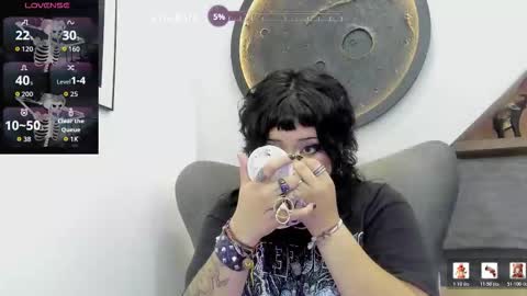 Mia online show from 03/10/26, 01:05