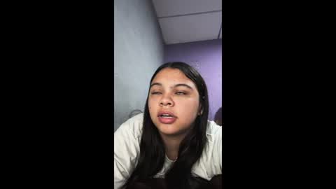 miaandjuan_ online show from 07/15/26, 09:42