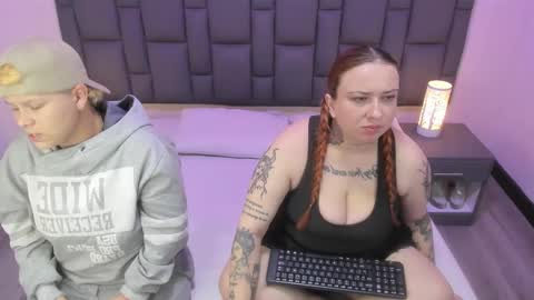 mia red hair molly short hair online show from 03/06/25, 03:13