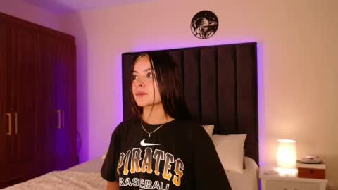 miaandnaty1 online show from 09/26/25, 02:59