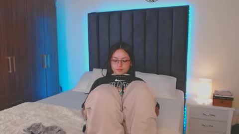 miaandnaty1 online show from 02/24/26, 01:14