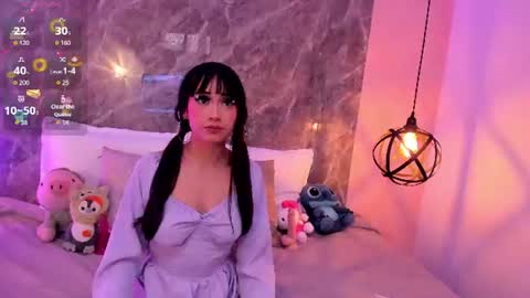 Mia online show from 07/30/26, 12:15