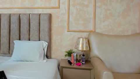 Miaasummer online show from 03/25/26, 11:27