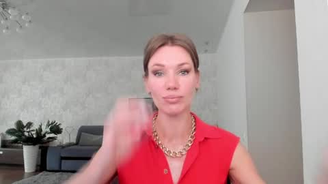 Mia online show from 05/25/26, 04:18