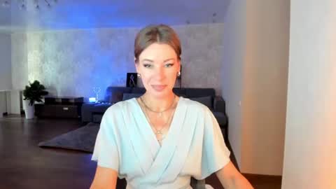 Mia online show from 07/07/26, 04:26