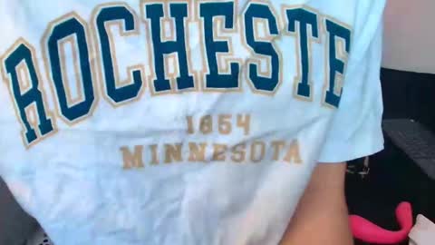 Snapshot of miabeautyxxx chatting on 02/18/26, 02:13 miabeautyxxx online show from 02/18/26, 02:13