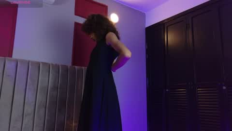 Snapshot of miablanc_cr chatting on 04/10/26, 11:48 MIABLANC CR online show from 04/10/26, 11:48