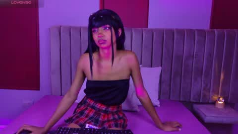 Snapshot of miablanc_cr chatting on 04/12/26, 12:32 MIABLANC CR online show from 04/12/26, 12:32