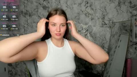 Mia online show from 04/10/26, 08:02