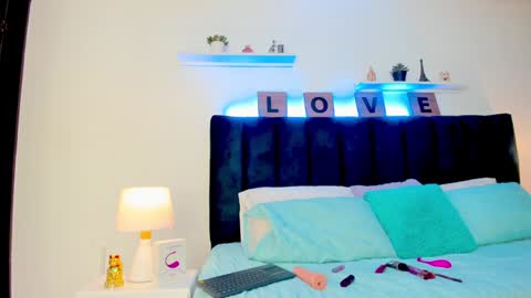 Snapshot of miabrunette23 chatting on 01/07/25, 03:14 MIA online show from 01/07/25, 03:14