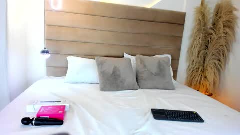 Mia Camille online show from 03/16/26, 06:56