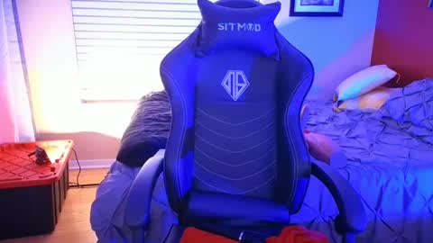 Mia online show from 01/21/25, 04:21