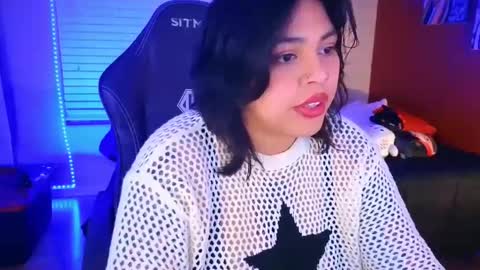 Mia online show from 01/28/25, 03:47