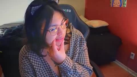 Mia online show from 02/24/25, 01:46