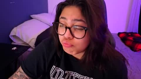 Snapshot of miacanela_xo chatting on 02/25/26, 03:27 Mia online show from 02/25/26, 03:27