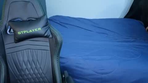 Mia online show from 03/15/26, 01:22