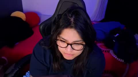 Mia online show from 03/29/26, 02:22