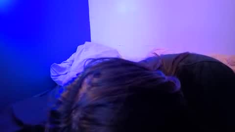 Mia online show from 05/20/26, 01:23
