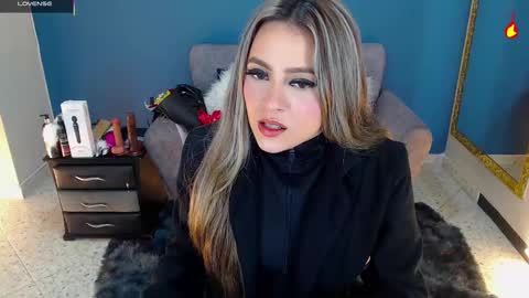 Snapshot of miacarperrlux chatting on 03/09/25, 01:04 MiaCarper online show from 03/09/25, 01:04