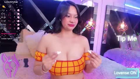 Mia online show from 11/29/25, 02:03