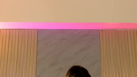 Mia online show from 12/02/25, 09:54