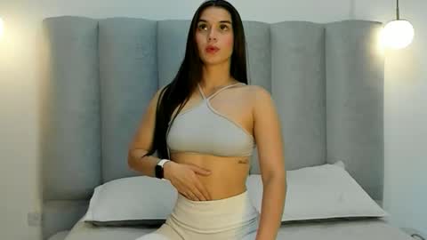 miacleark online show from 02/05/26, 05:06