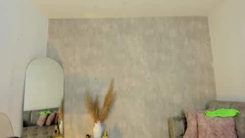 miacooper online show from 01/21/25, 12:29