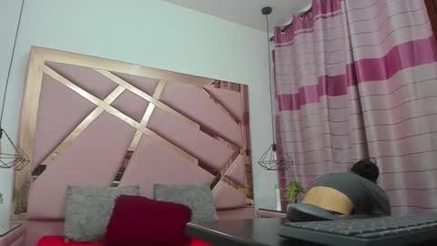 MiaCours online show from 01/11/26, 02:44