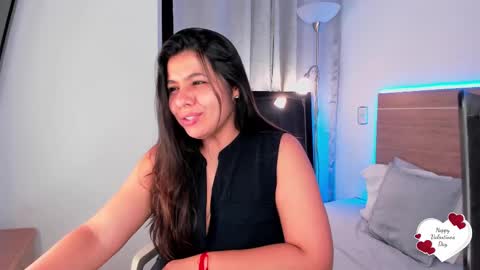 IG Yojanagomez  online show from 02/16/25, 12:41