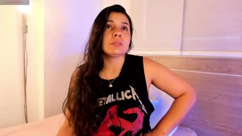 IG Yojanagomez  online show from 04/16/26, 09:39