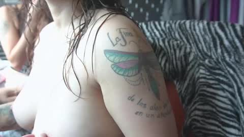 Mia online show from 01/18/26, 04:22