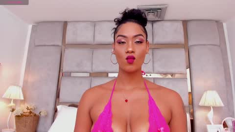 Snapshot of miaebony_ chatting on 12/11/24, 07:25 Call me Mia online show from 12/11/24, 07:25