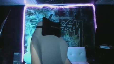 Snapshot of miaellababy chatting on 10/26/25, 12:27 miaellababy online show from 10/26/25, 12:27