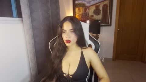 Snapshot of miafunny5 chatting on 11/02/25, 06:05 miafunny5 online show from 11/02/25, 06:05