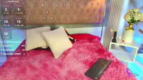Snapshot of miaginger_ chatting on 06/29/26, 08:31 Mia online show from 06/29/26, 08:31