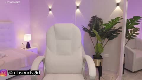 Mia Gomez online show from 09/16/25, 12:28