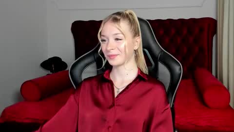 Mia online show from 09/09/25, 05:23