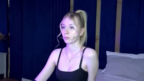 Mia online show from 10/02/25, 05:42